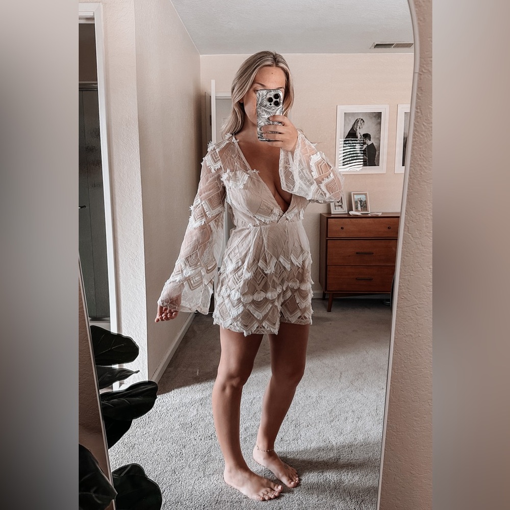White long sleeve detailed romper